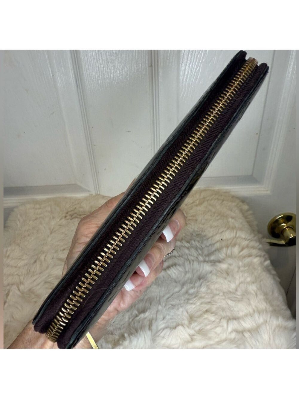 LOUIS VUITTON MONOGRAM VERNIS ZIPPY WALLET - Picture 9 of 16